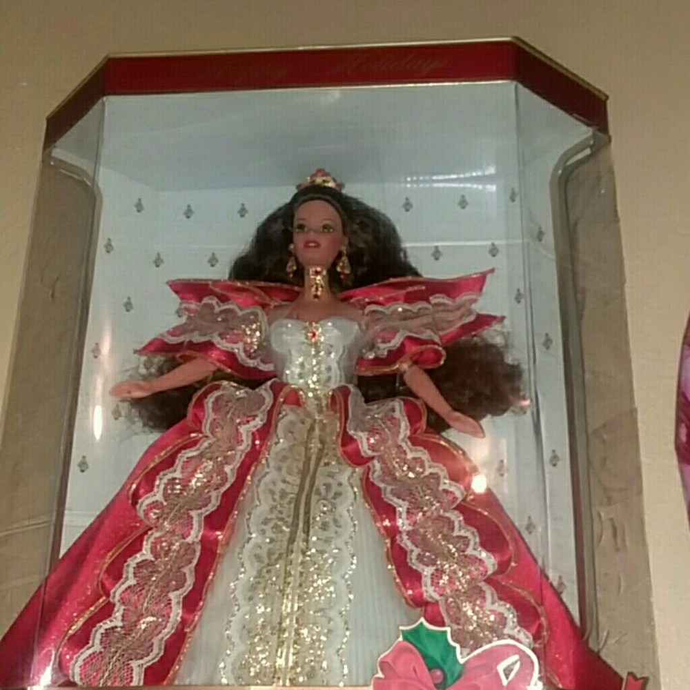 Holiday Edition Barbie - Picture 1 of 1